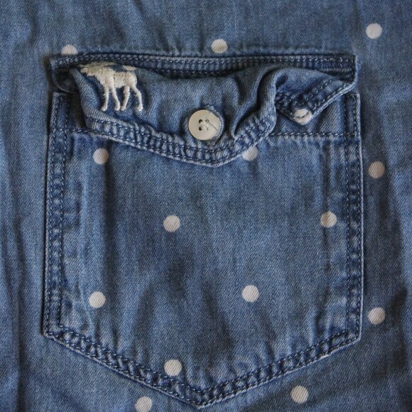 Abercrombie Kids Denim Chambray Button Down With Polka Dots - Picture 4 of 7